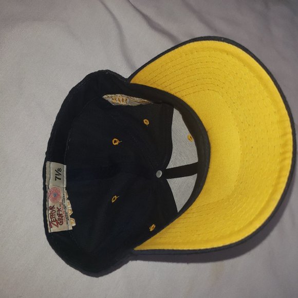 Vtg  University Michigan Wolverines Fitted Size 7 1/8 Hat  80% Acrylic  20% Wool - Picture 9 of 9